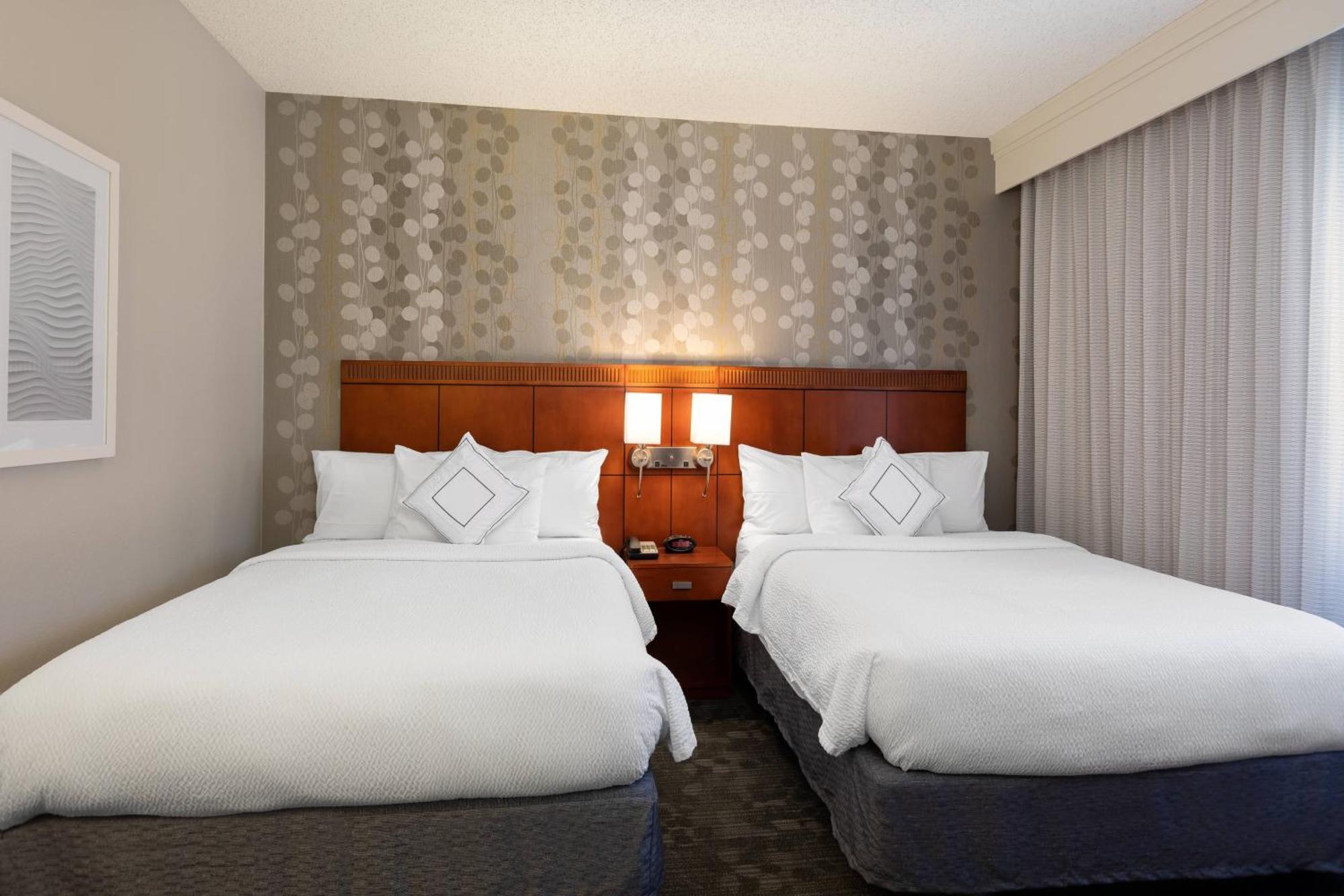 Courtyard By Marriott Dallas-Fort Worth/Bedford Buitenkant foto