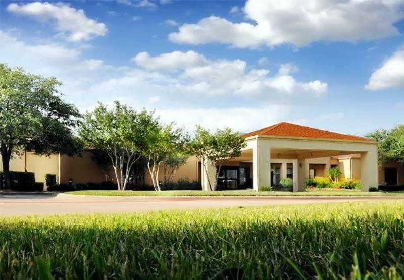 Courtyard By Marriott Dallas-Fort Worth/Bedford Buitenkant foto