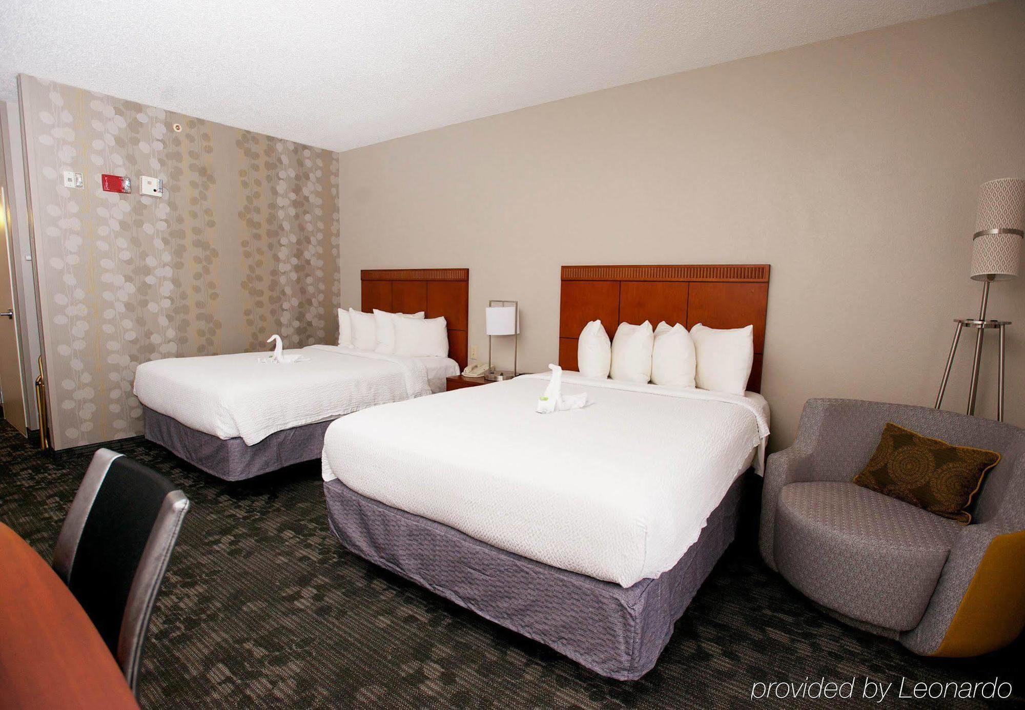 Courtyard By Marriott Dallas-Fort Worth/Bedford Buitenkant foto