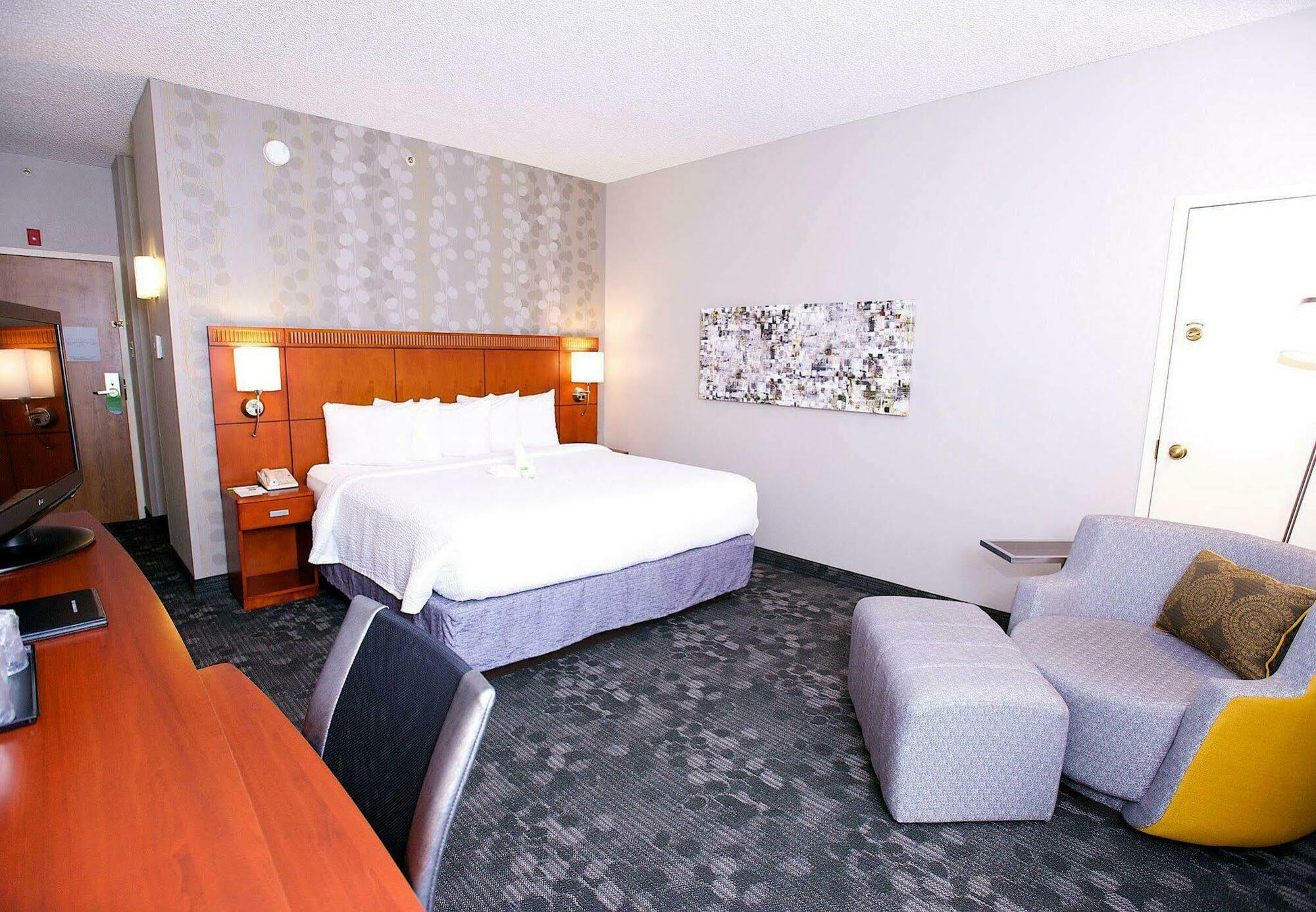 Courtyard By Marriott Dallas-Fort Worth/Bedford Buitenkant foto